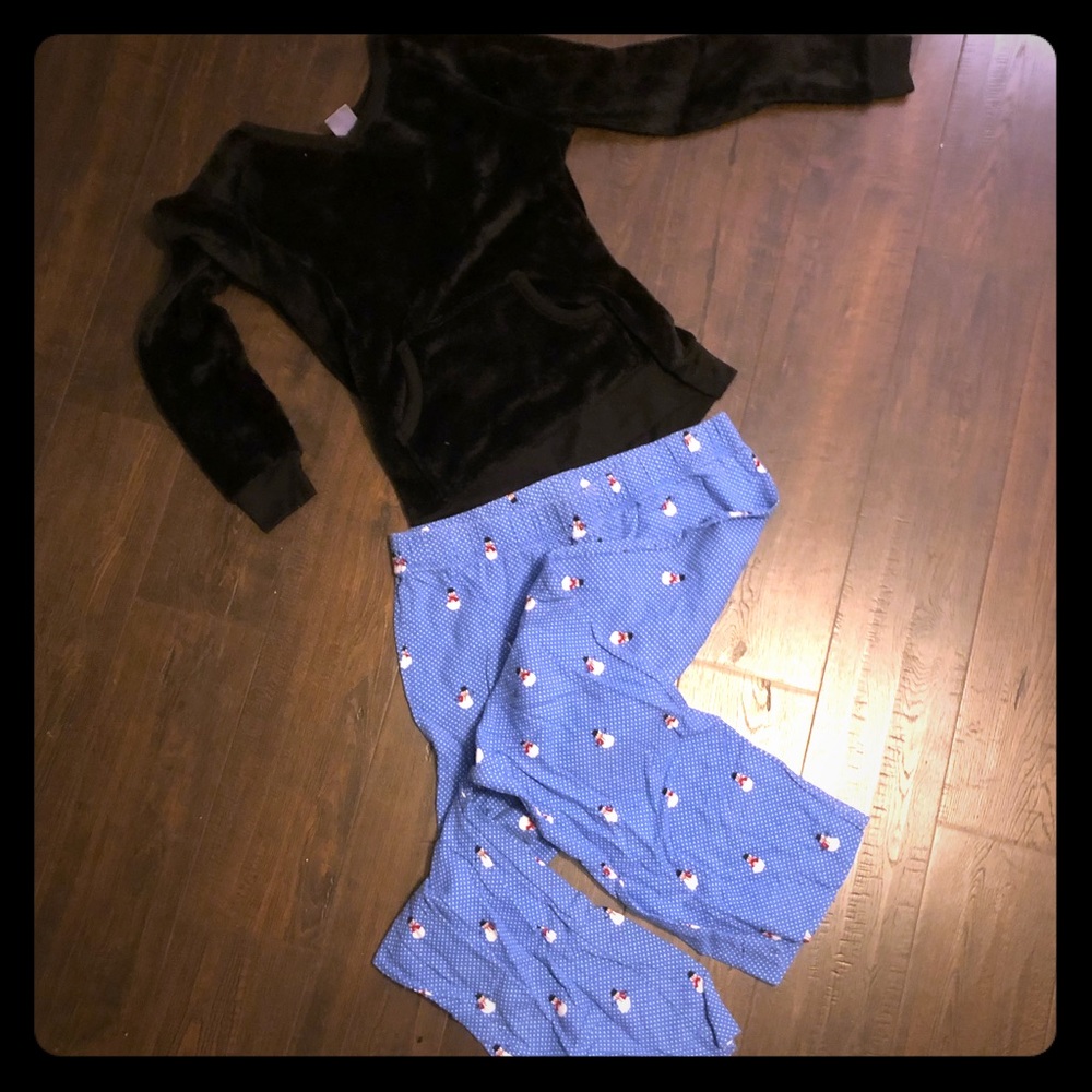 Gap snowman bottoms and black fuzzy top PJ SET